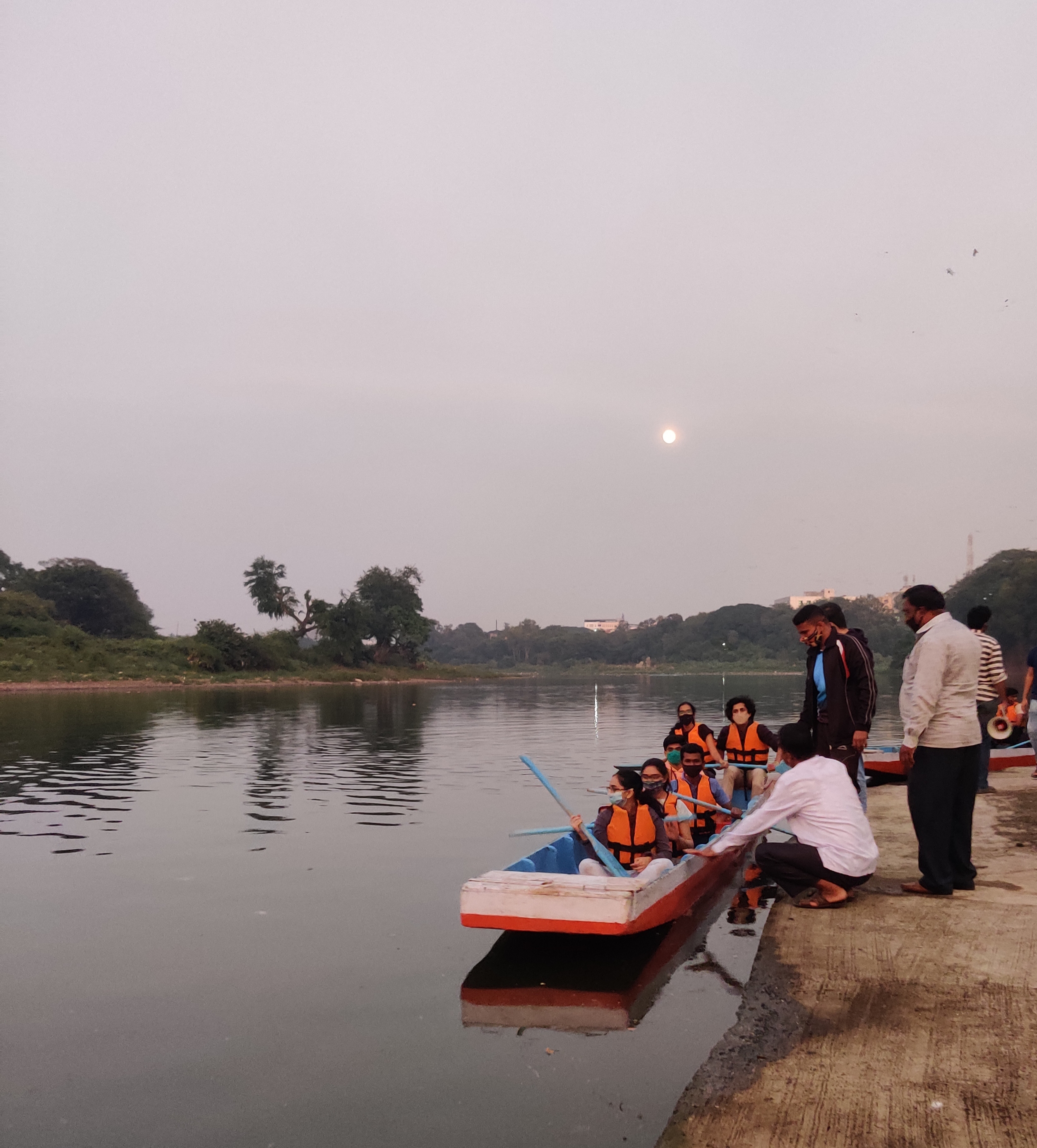 Moonlight Punting - Image 4